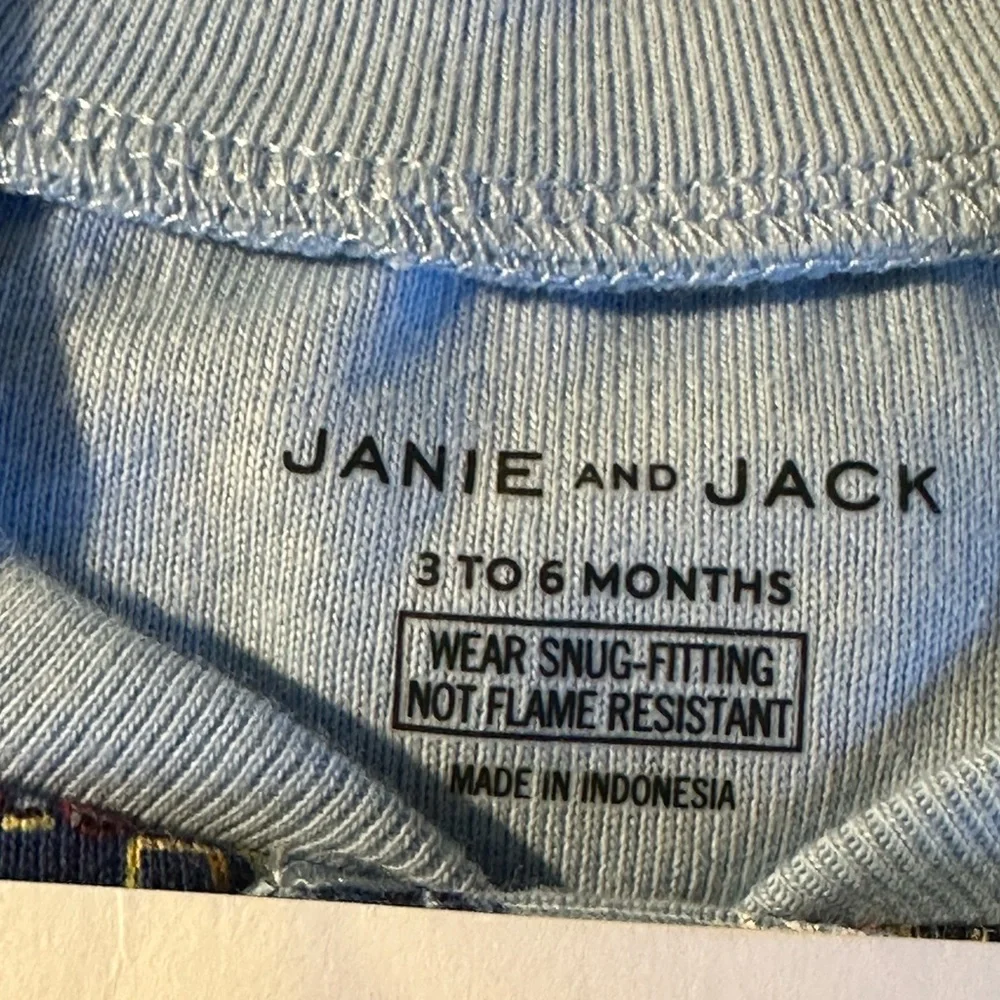 JANIE and JACK BABY GOOD NIGHT FOOTED PAJAMAS IN SNOWFLAKE EXPRESS